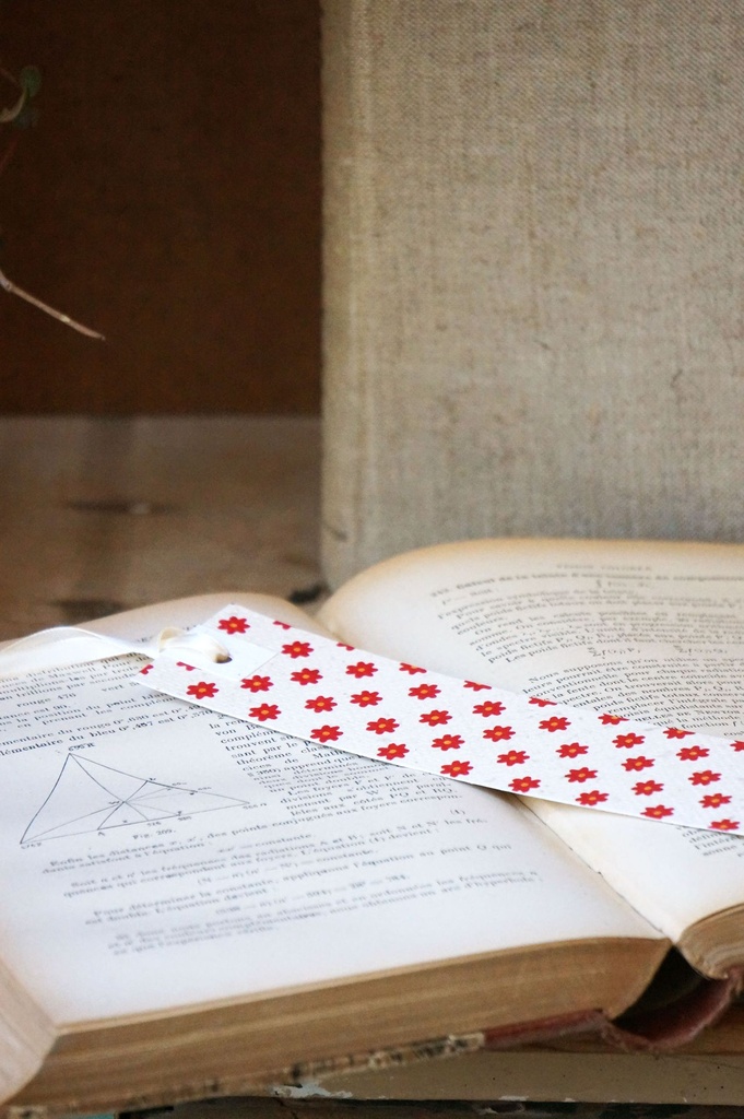 Marque-page 'Abanico' blanc rouge