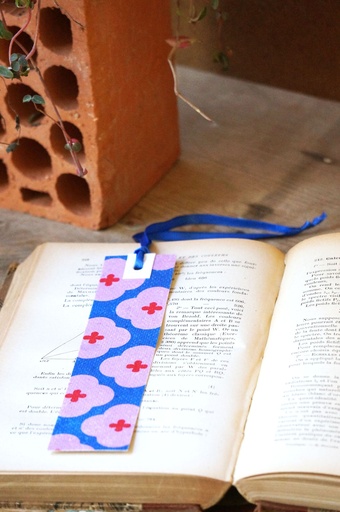 Marque-page 'Azulejos' rose