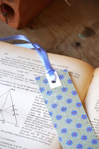 Marque-page 'Abanico' sauge bleu